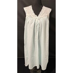 Vintage Miss Elaine Nightgown Womens Medium Blue Lace Yoke Embroidered Made USA‎